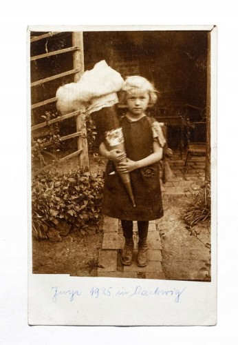 STARA POCZTÓWKA - MAŁA DZIEWCZYNKA, DACHWIG 1925