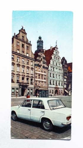 WROCŁAW - ZABYTKOWE KAMIENICZKI W RYNKU, SAMOCHÓD 1969