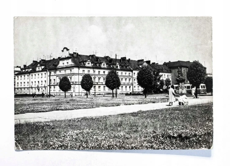 RACIBÓRZ - PLAC DŁUGOSZA l. 60