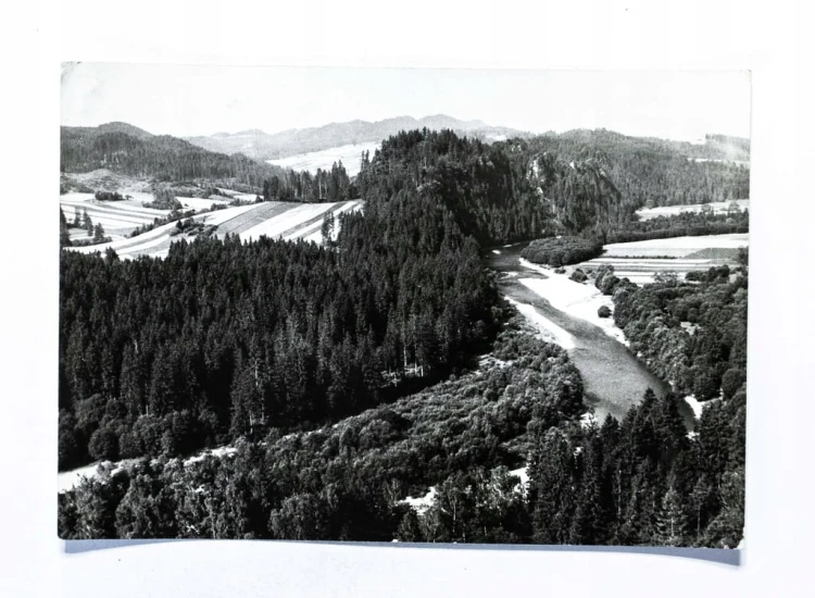 PIENINY SPISKIE - WIDOK Z ZAMKU W CZORSZTYNIE NA ZIELONE SKAŁY 1972