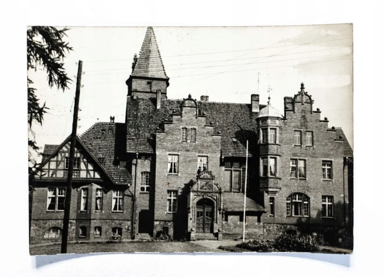 MIĘDZYRZECZE - BUDYNEK, KURS l. 60