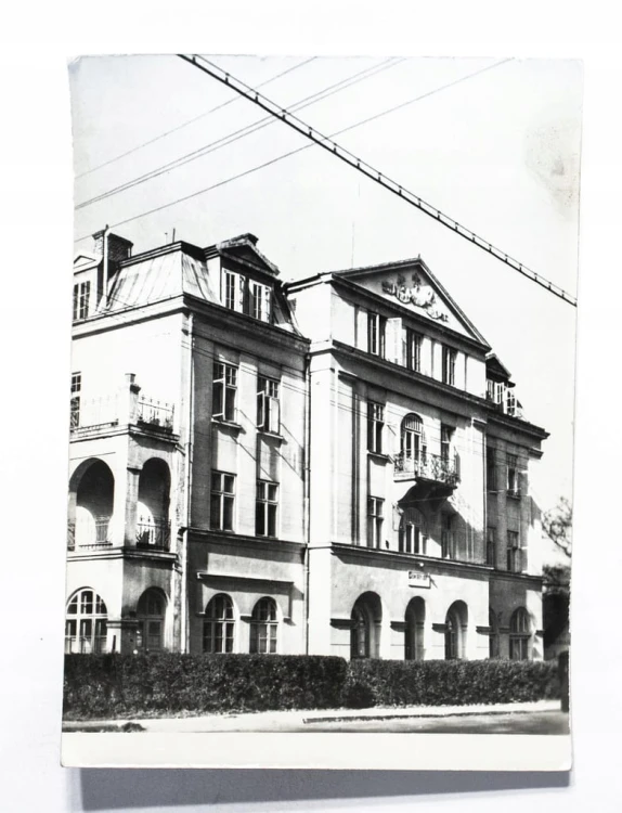 IWONICZ ZDRÓJ - D. W. TRZY LILIE l. 60