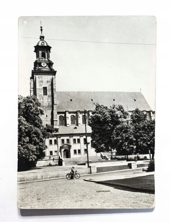 GNIEZNO - KATEDRA l. 70