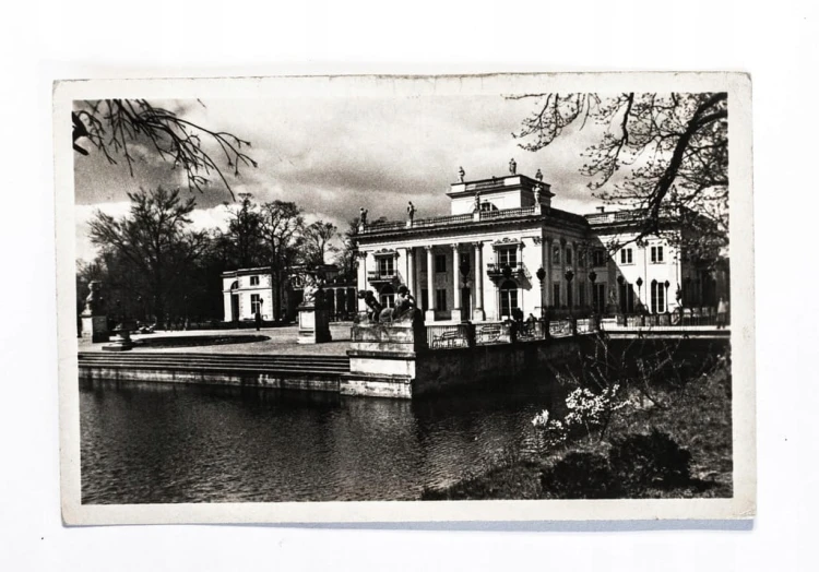 WARSZAWA - PAŁAC W ŁAZIENKACH l. 50/60