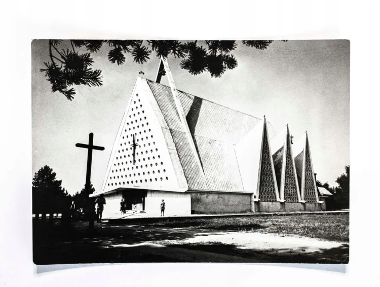 WŁADYSŁAWOWO - NOWOCZESNY KOŚCIÓŁ 1969