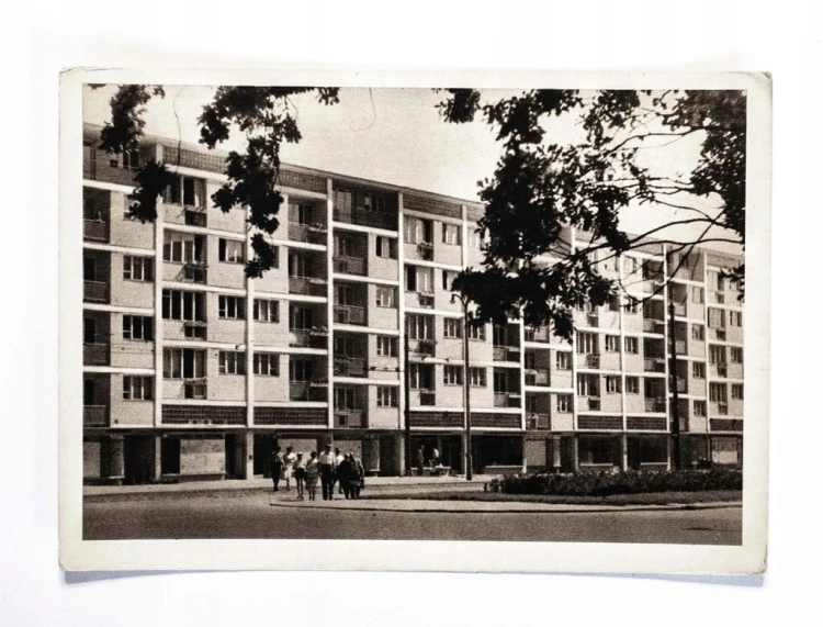 SZCZECIN - ALEJA NIEPODLEGŁOSĆI l. 70