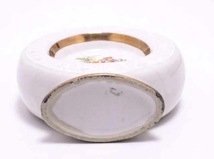 STARA KARAFKA PORCELANOWA