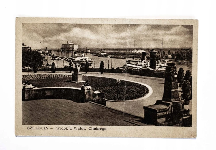 SZCZECIN - WIDOK NA ODRĘ, PORT, WAŁY CHROBREGO 1949