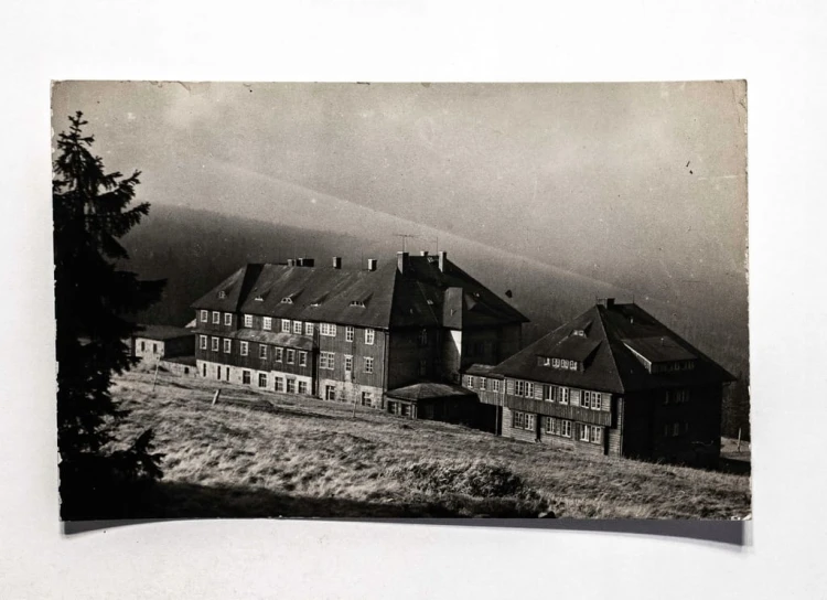 KARKONOSZE - SCHRONISKO NA HALI SZRENICKIEJ l. 60