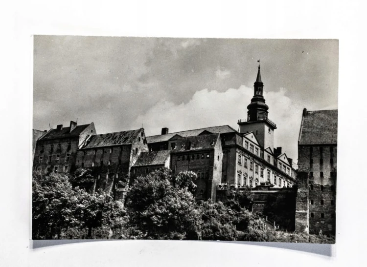 GRUDZIĄDZ - ZABYTKOWE SPICHLERZE l. 70