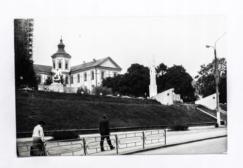 STARA FOTOGRAFIA - UKRAINA, KRZEMIENIEC, DAWNE LICEUM 1965