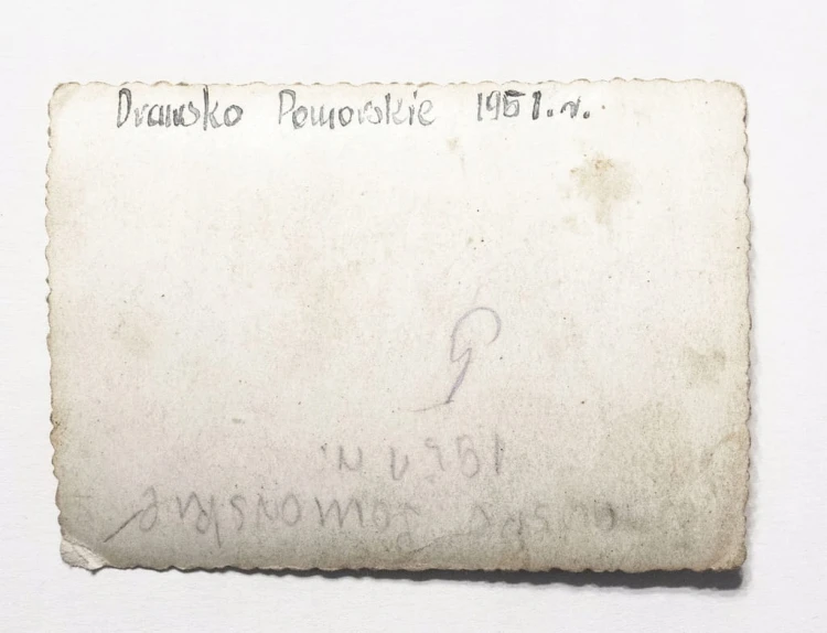 STARA FOTOGRAFIA - ŻOŁNIERZ LWP Z KOBIETĄ, DRAWSKO POMORSKIE 1951