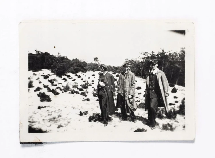 STARA FOTOGRAFIA - WYCIECZKA SZKOLNA NAD MORZE 1938