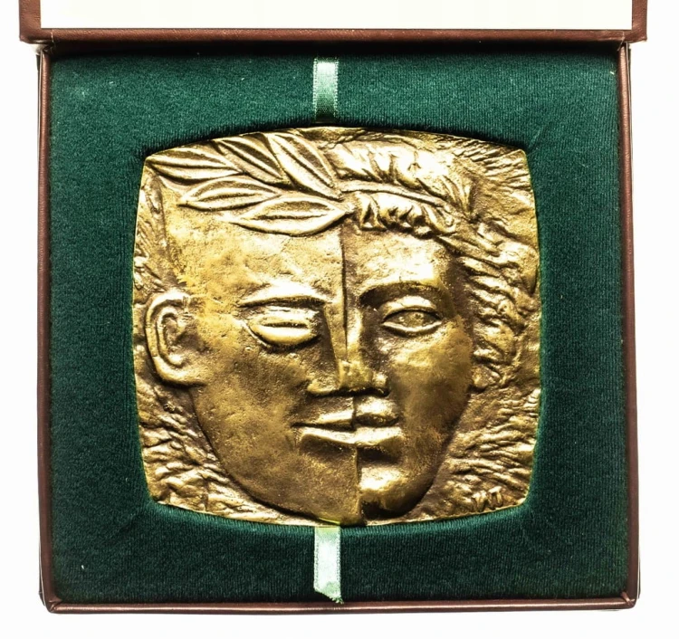 MEDAL OGÓLNOPOLSKIE FORUM TEATRÓW DZICIOM I MŁODZIEŻY SZKOLNEJ POZNAŃ