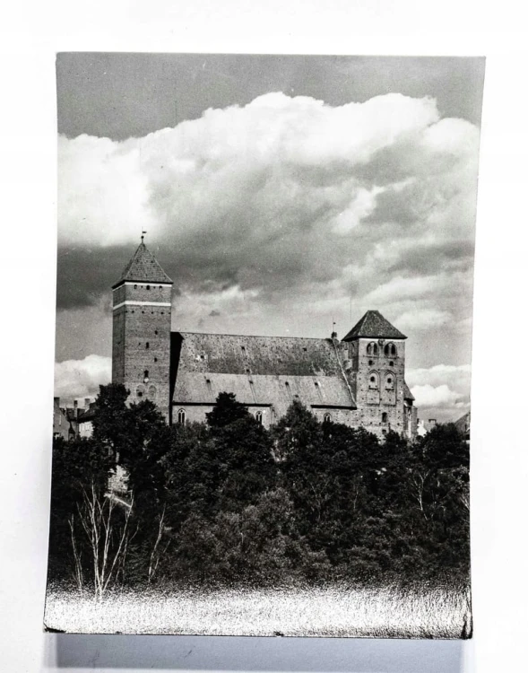 KĘTRZYN - GOTYCKI KOŚCIÓŁ OBRONNY l. 60