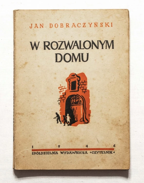 STARA SKIĄŻKA W ROZWALONYM DOMU 1946