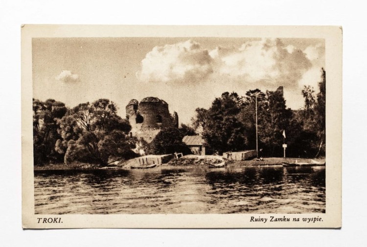 TROKI - RUINY ZAMKU NA WYSPIE II RP