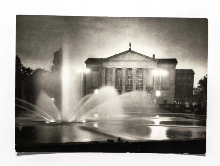 POZNAŃ - OPERA, FONTANNA l. 60
