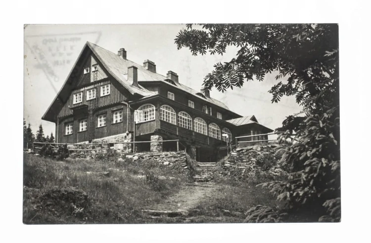 GÓRY IZERSKIE - SCHRONISKO PTTK STÓG IZERSKI l. 50/60
