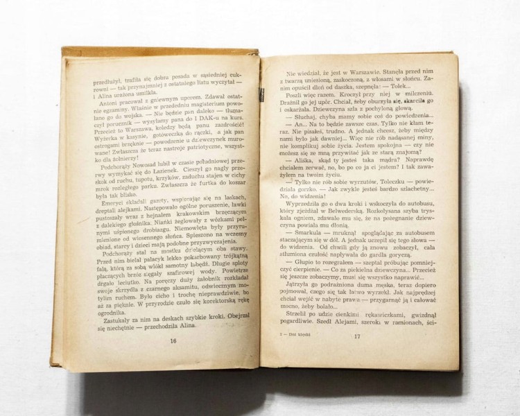 STARA KSIĄŻKA DNI KLĘSKI 1954