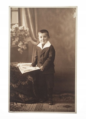 STARA FOTOGRAFIA - MŁODY CHŁOPIEC W GARNITURZE ok. 1910/1920