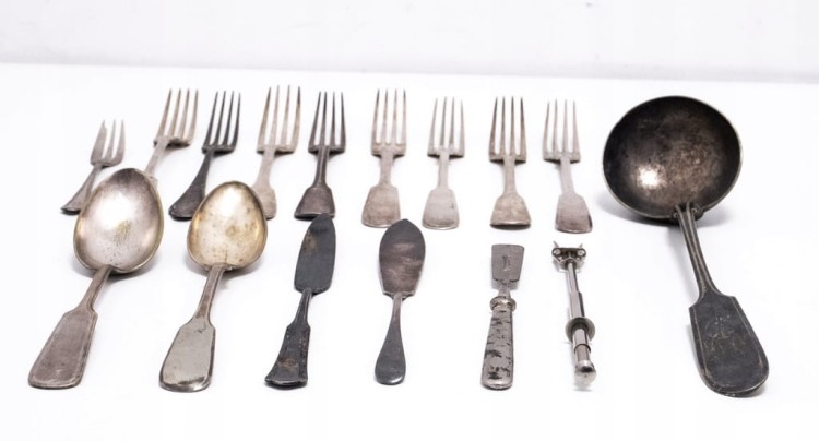 ZESTAW STARYCH METALOWYCH / POSREBRZANYCH SZTUĆCÓW