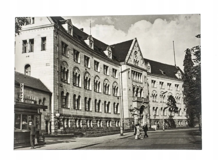 POZNAŃ - SIEDZIBA DYREKCJI OKRĘGU POCZTY I TELEKOMUNIKACJI 1970