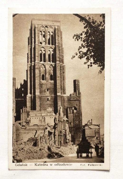 GDAŃSK - KATEDRA W ODBUDOWIE l. 50