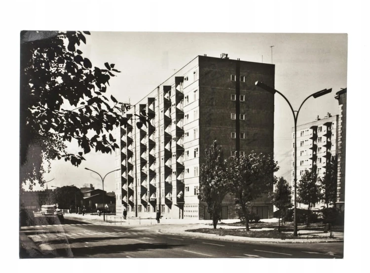 KATOWICE - BLOKI PRZY UL. ZAWADZKIEGO l. 60