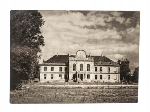 PNIEWY - SZKOŁA OGÓLNOKSZTAŁCĄCA, PAŁAC 1967