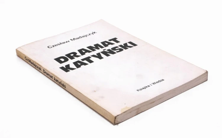 STARA KSIĄŻKA DRAMAT KATYŃSKI 1989
