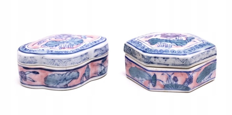 ZESTAW STARYCH CHIŃSKICH SZKATUŁEK PORCELANOWYCH
