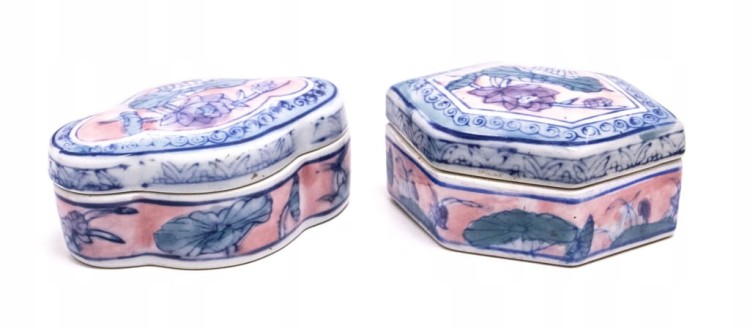 ZESTAW STARYCH CHIŃSKICH SZKATUŁEK PORCELANOWYCH