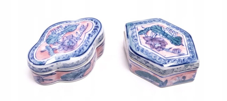 ZESTAW STARYCH CHIŃSKICH SZKATUŁEK PORCELANOWYCH