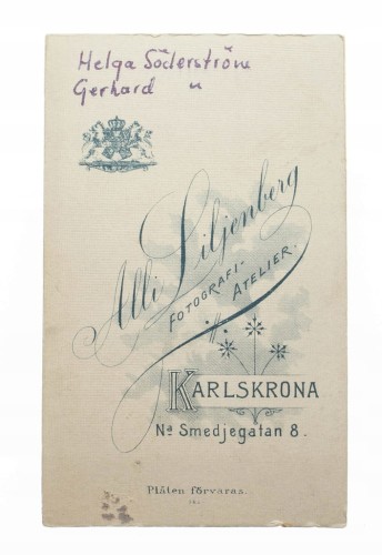 MŁODY CHŁOPIEC I DZIEWCZYNKA - ATELIER KARLSKRONA