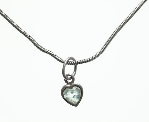 STARY SREBRNY WISIOREK Z KAMIENIEM SERCE 925