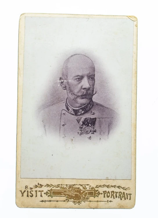 FOT. MEŻCZYZNA W MUNDURZE Z ODZNACZENIAMI 1903