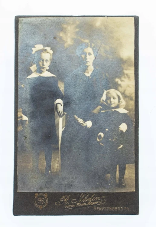 FOT. ZDJĘCIE RODZINNE - ATELIER SENFTENBERG