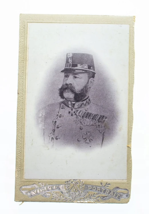 FOT. MEŻCZYZNA W MUNDURZE Z ODZNACZENIAMI 1903