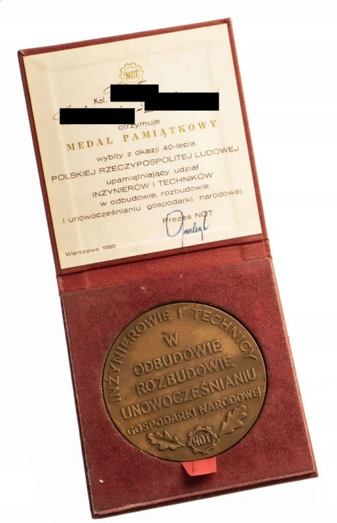 INŻYNIEROWIE I TCHNICY W ODBUDOWIE GOSP. NARODOWEJ