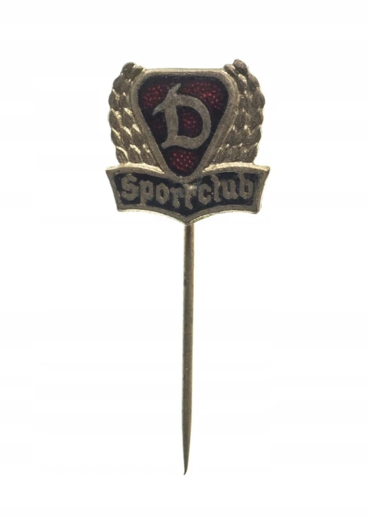 ODZNAKA WPINKA SPORT CLUB DYNAMO BERLIN