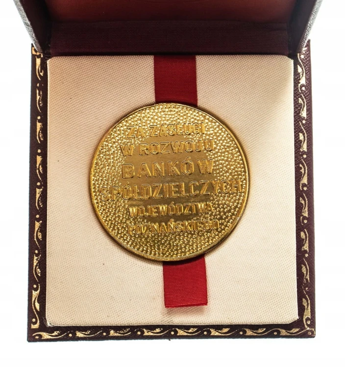 MEDAL ZA ZASŁUGI W ROZWOJU BANKÓW WOJ. POZNAŃSKIE