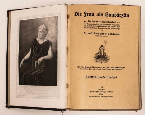 KSIĄŻKA NIEMIECKA DIE FRAU ALS HAUSAERZTIN 1920