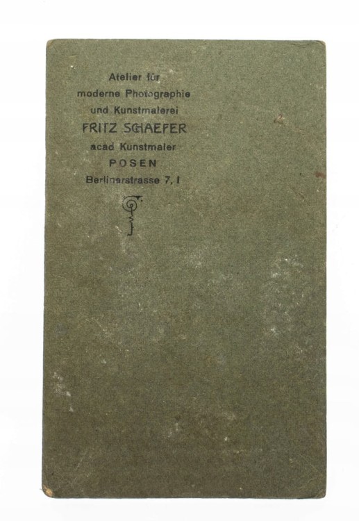 KOBIETA W SUKNI - ATELIER SCHAPER POZNAŃ