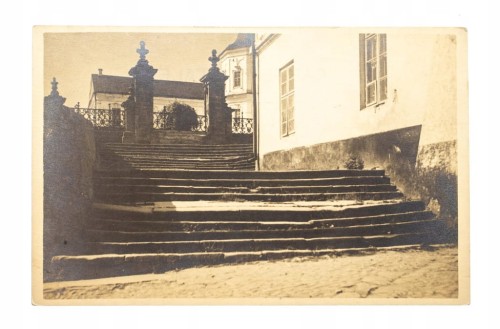 KRZEMIENIEC - KOŚCIÓŁ, SCHODY 20/30