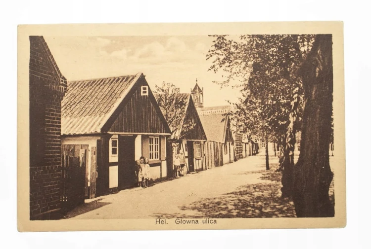 HEL - GŁÓWNA ULICA l. 20/30