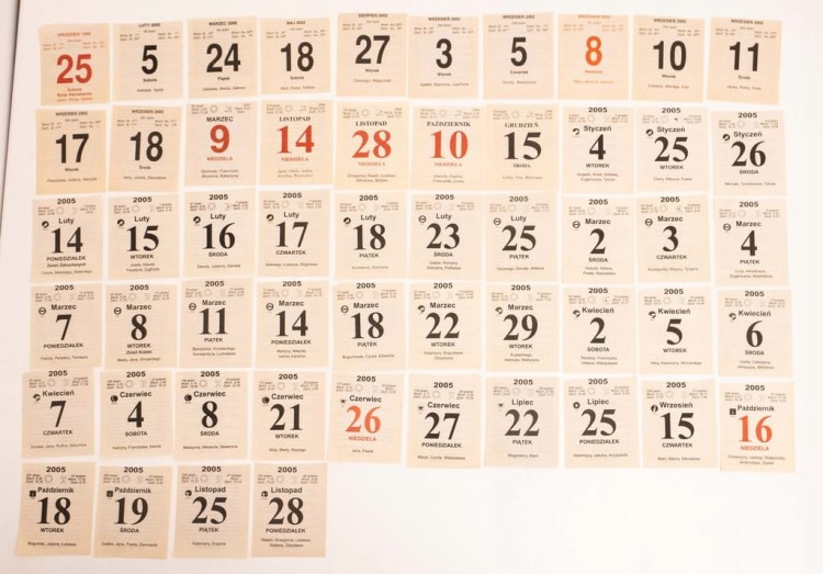 STARE KARTKI Z KALENDARZA 1999-2005 ROK -54 SZTUKI