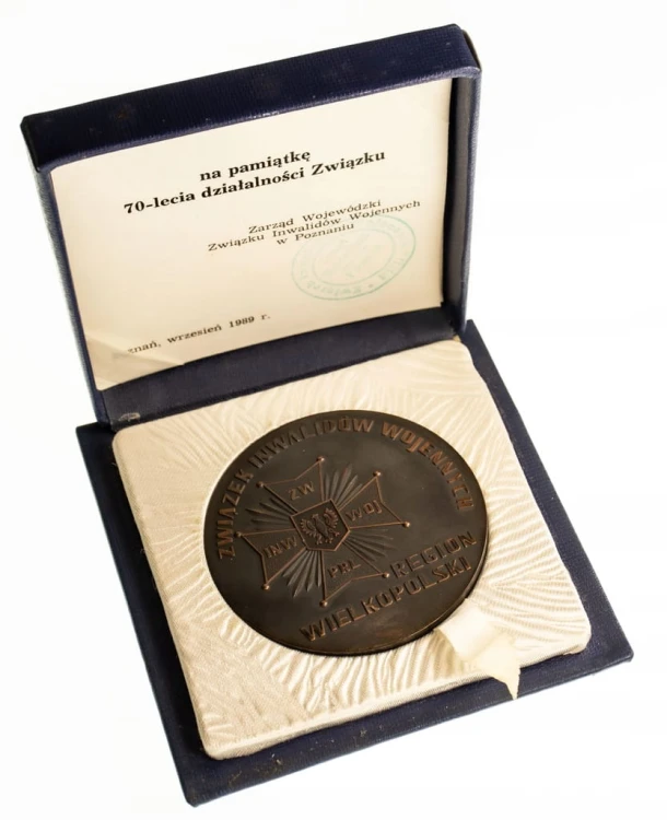 MEDAL 70 LAT ZWIĄZKU INWALIDÓW WOJENNYCH REG. WLKP