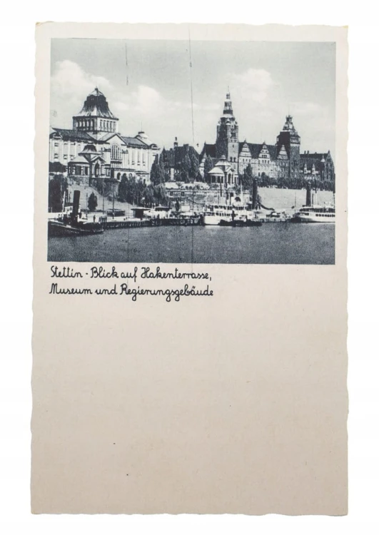 SZCZECIN - WAŁY CHROBREGO, MUZEUM, URZĄD l. 30/40