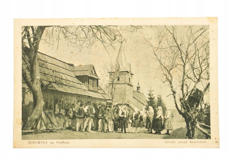 BUKOWINA NA PODHALU - GÓRALE PRZED KOŚCIOŁEM 1929